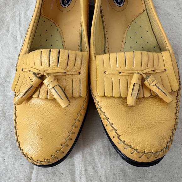 Dr. Scholl's Shoes Women's Leather Get Onboard Oxford, Yellow, Size 7 - Picture 2 of 7